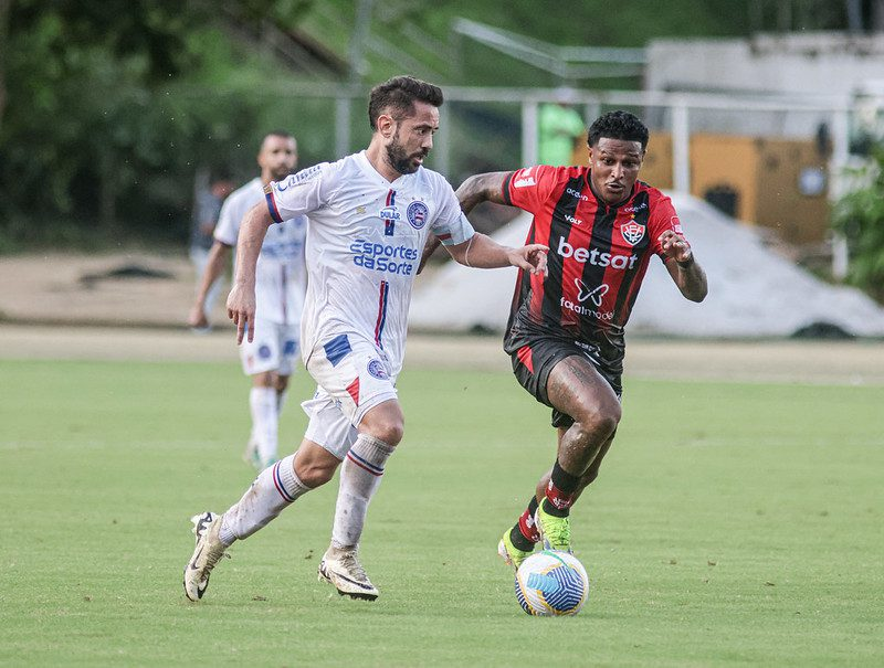 Vitória e Bahia empatam 2 a 2 em primeiro BAVI da Série A após cinco anos