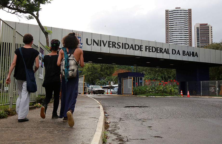 Professores da UFBA iniciam greve a partir da próxima segunda