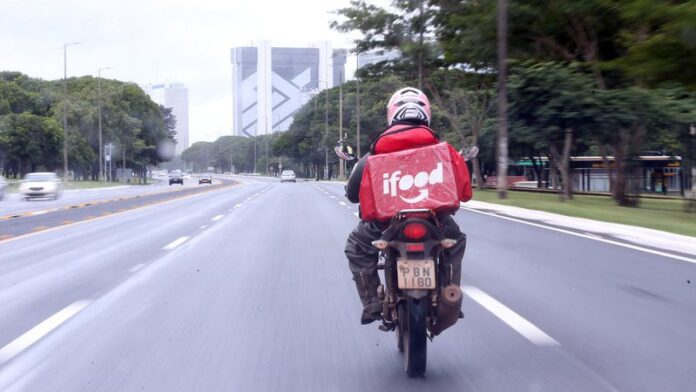 COMPLICADO! Motoboy tem moto roubada enquanto fazia entrega em Canabrava