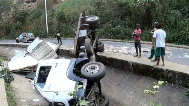 Motorista de caminhão morre após acidente em Salvador na manhã desta sexta (20)