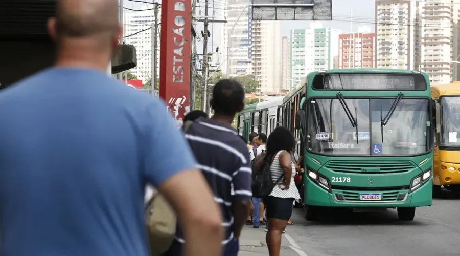 Moradores de três bairros de Salvador ganham nova linha de ônibus