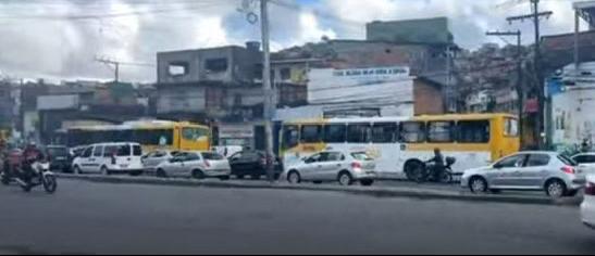 SAN MARTIN; Rodoviário faz alerta após ônibus ser apedrejado durante protesto