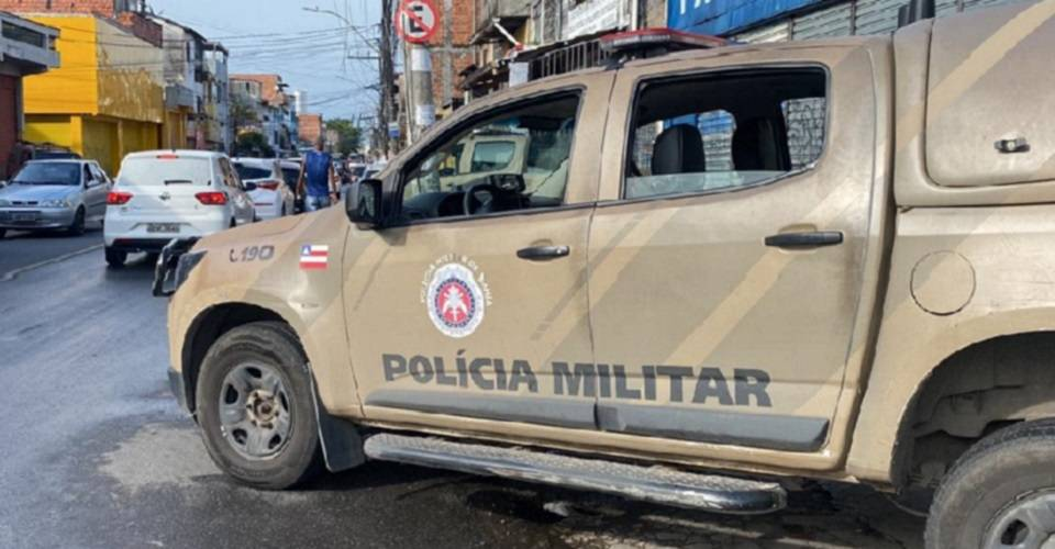 Ônibus seguem suspensos no bairro do Uruguai; PM realiza ações na região